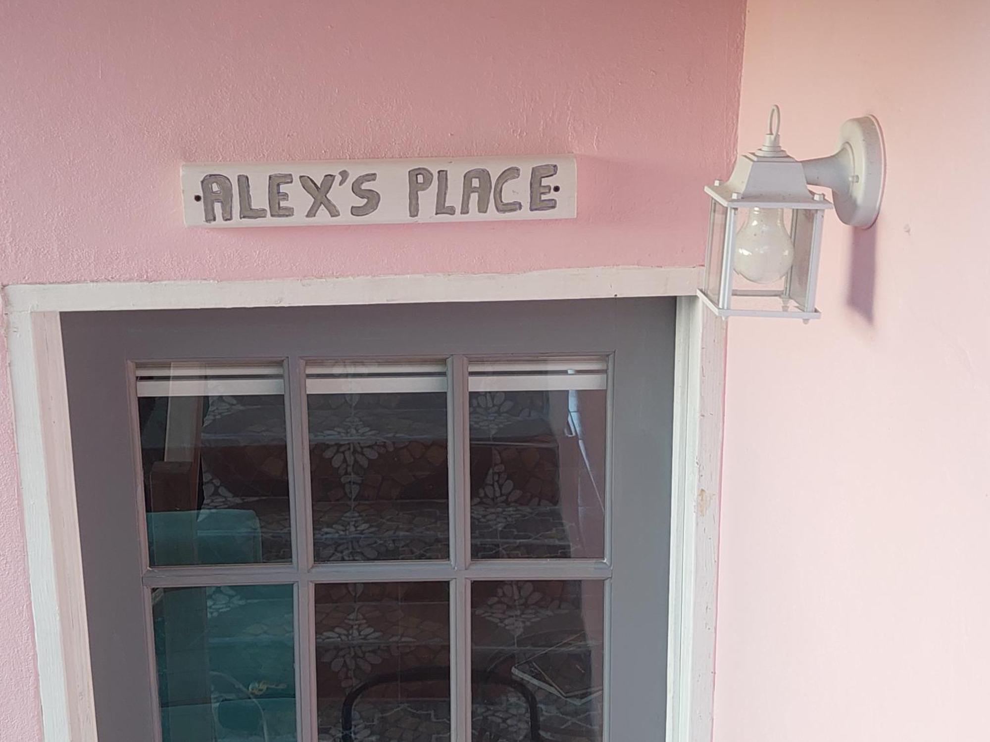 Alex'S Place - Tim Pappies Port Antonio Exteriör bild