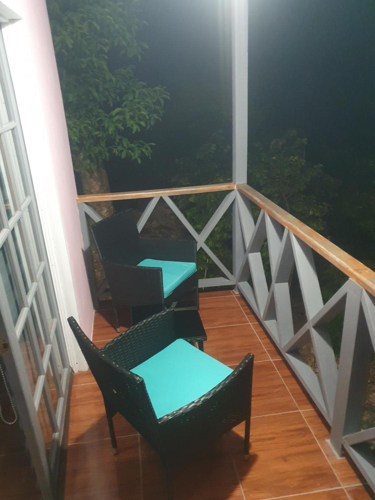 Alex'S Place - Tim Pappies Port Antonio Exteriör bild